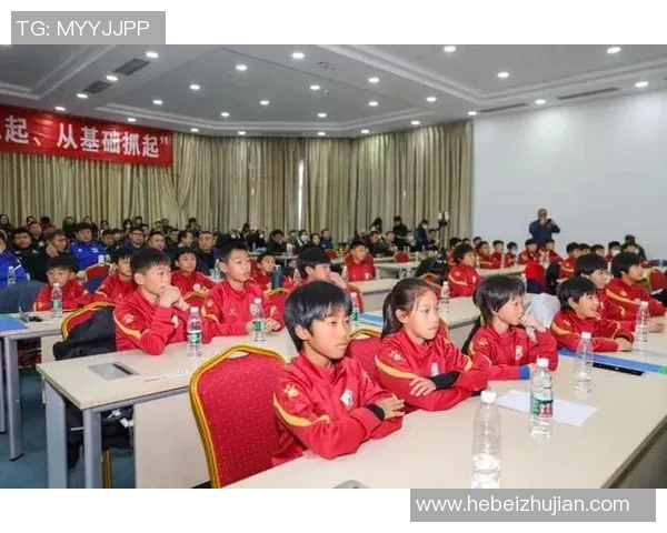 足球明星积极倡导社会责任展现榜样力量推动青少年健康成长